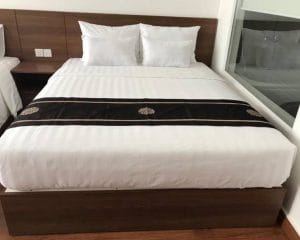 Bộ Chăn Ga Gối Khách Sạn Trắng Sọc